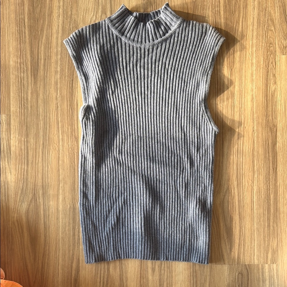 Gray Fitted Ribbed Tank Top with Mandarin Collar